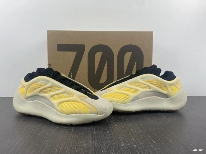 Mono HP5425 V3 700 Safflower Adidas Yeezy 1203